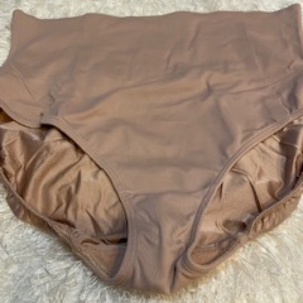 Two pairs Long waisted shaping panties